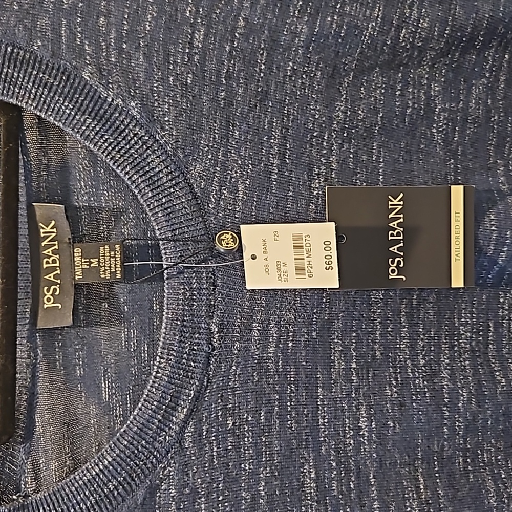 NWT Jos A‎ Bank Men's Crew Neck Sweater Medium - Picture 2 of 3